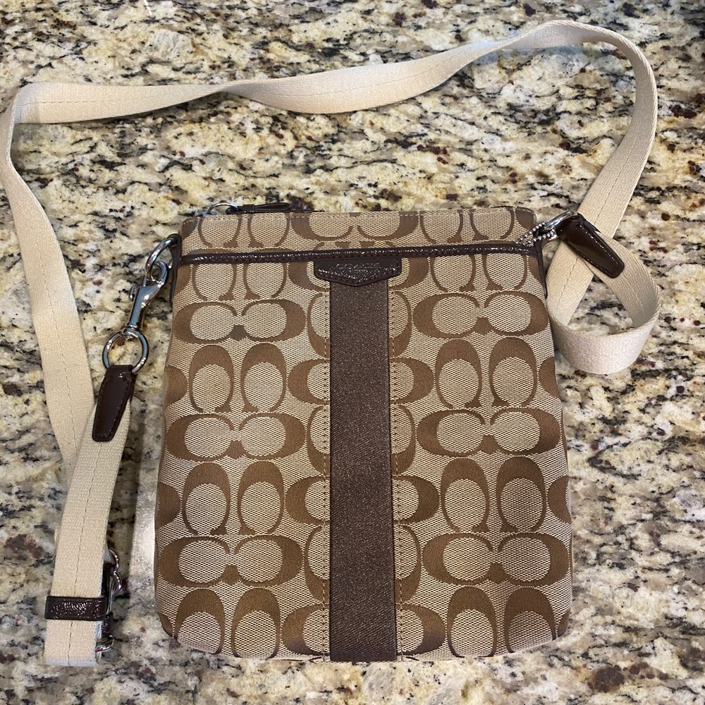 Coach Crossbody 😍